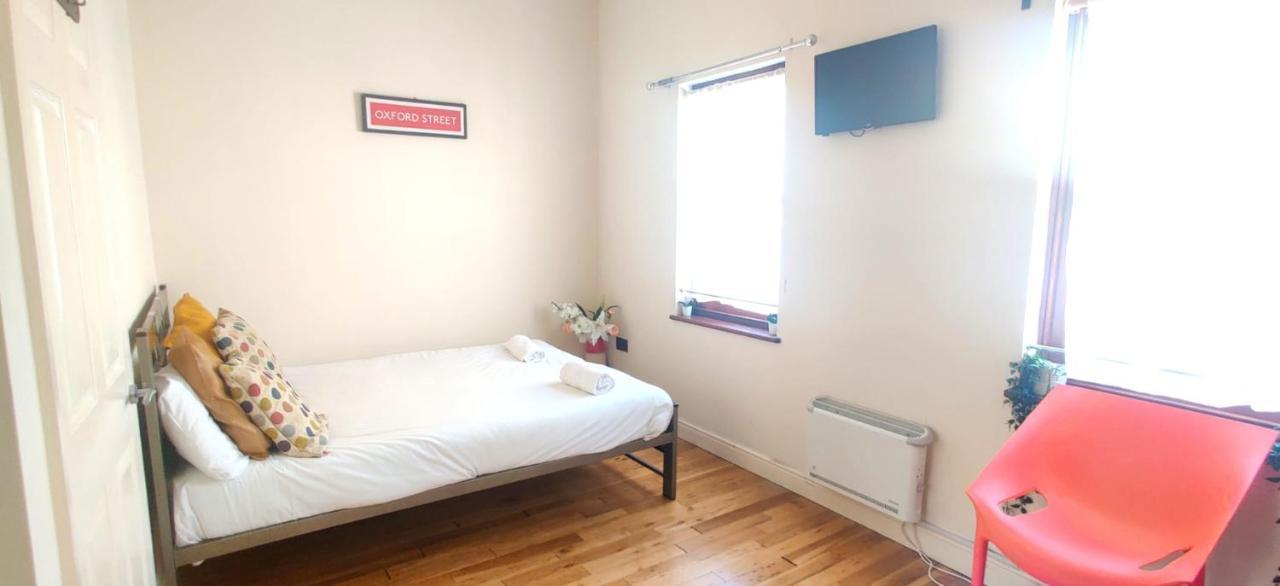 Studio Flat Near Liverpool St & Shoreditch London. ภายนอก รูปภาพ