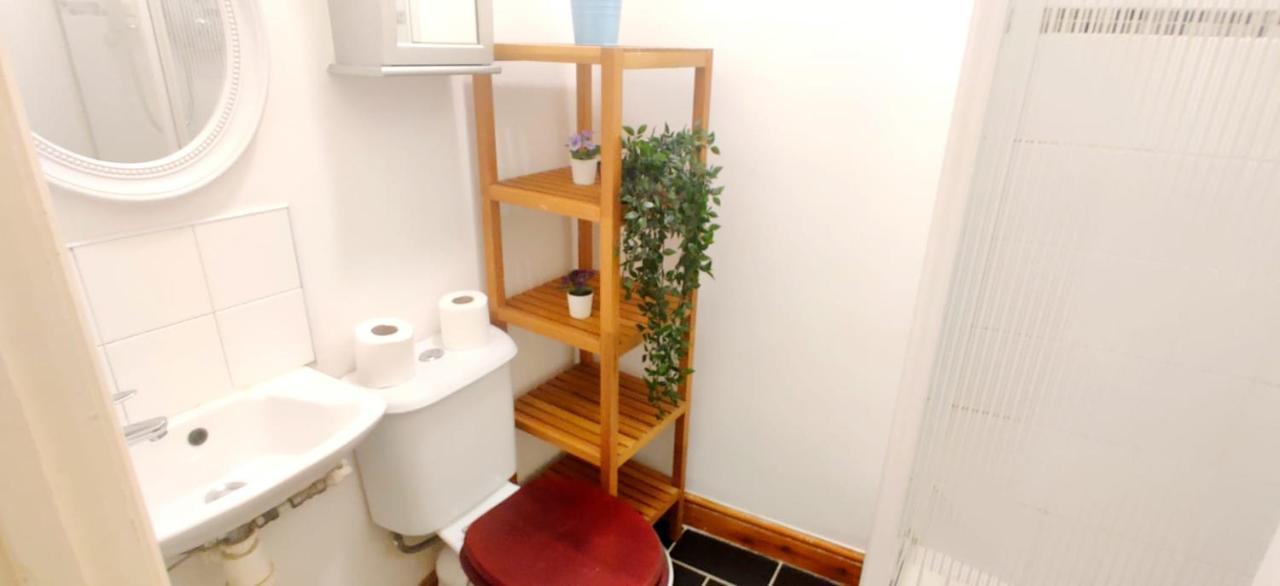 Studio Flat Near Liverpool St & Shoreditch London. ภายนอก รูปภาพ