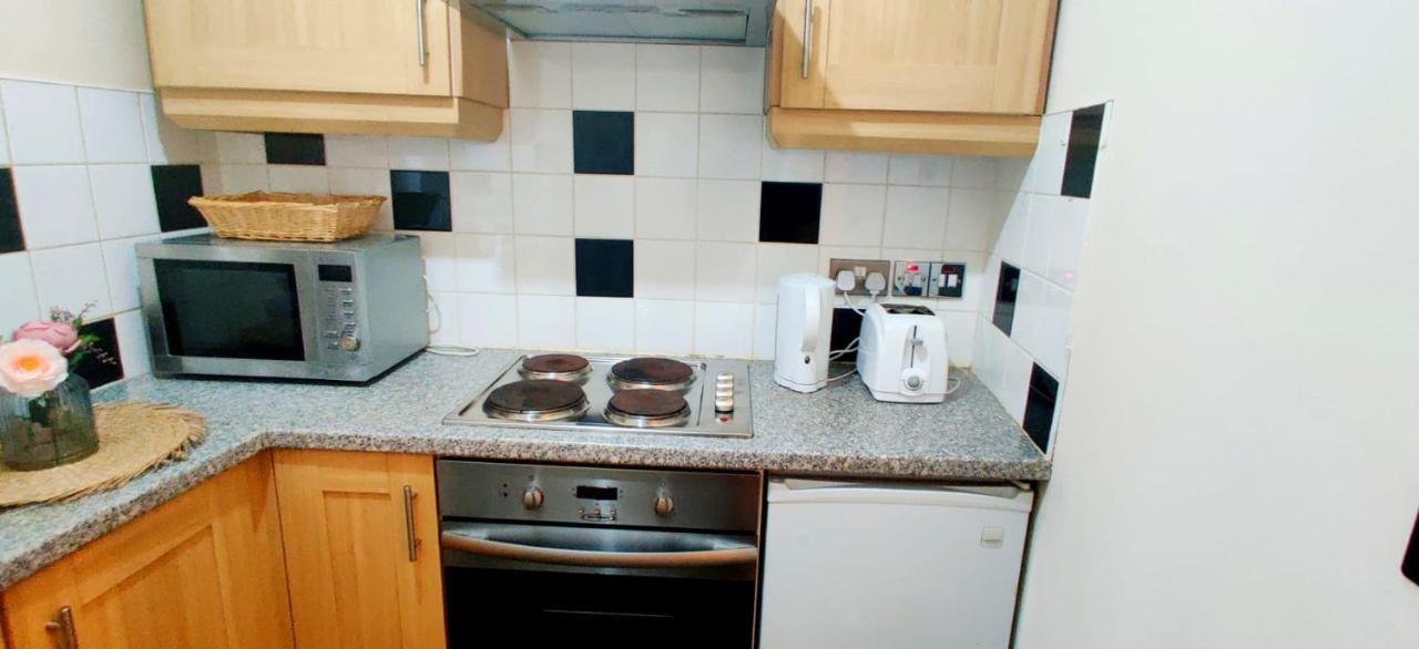 Studio Flat Near Liverpool St & Shoreditch London. ภายนอก รูปภาพ